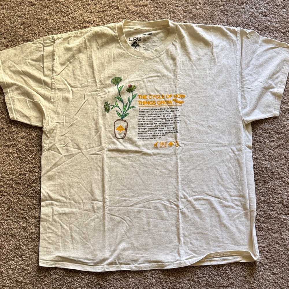 💜 3 for $10 LRG Men's Off-White Graphic Tee